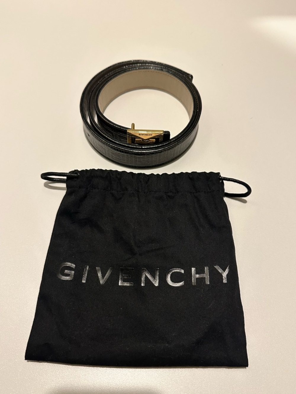 Givenchy 4G Buckle Reversible Leather Belt - Picture 4 of 7